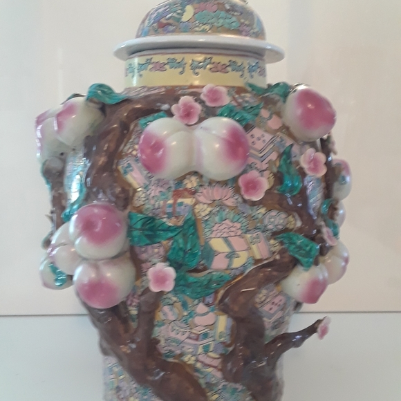 Famille Rose Antique Urn PRICE FIRM! - Picture 7 of 7